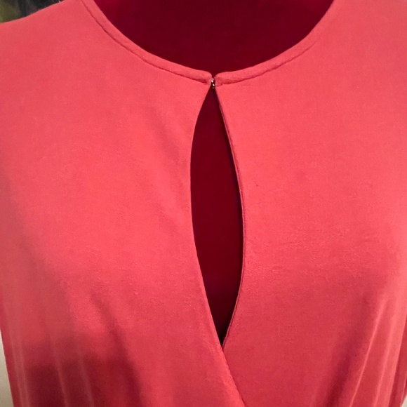 Ann Taylor Peep Hole Wrap Sleeveless Blouse - Picture 4 of 8